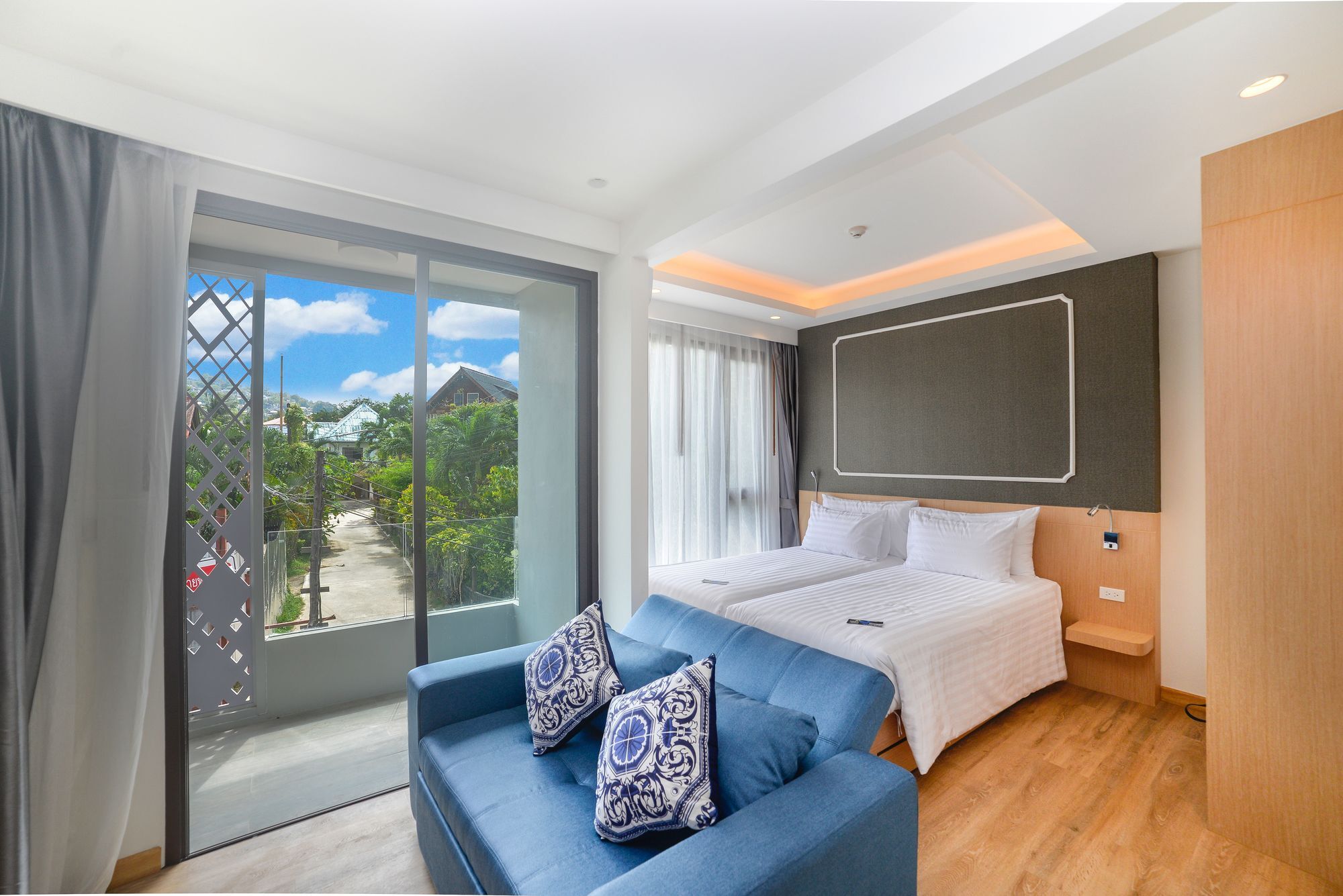 The Aristo Beach By Holy Cow 212 Phuket Екстериор снимка